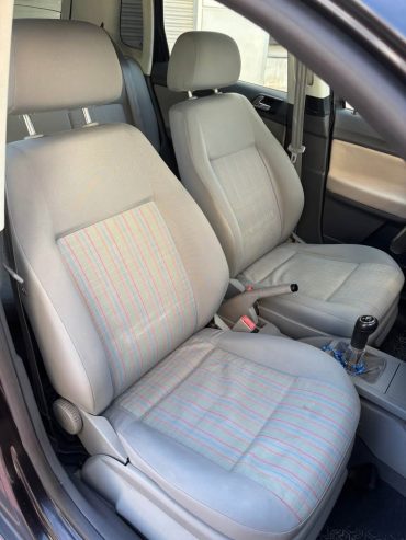 Interieur-propre-Polo-6-avec-housses-neuves