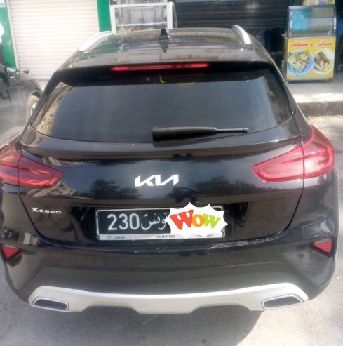 Kia-XCeed-automatique-2022-avec-ecran-tactile-Apple-CarPlay-et-Android-Auto