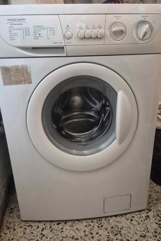 Machine-a-laver-Arthur-Martin-avec-essorage-500-tours-par-minutes-a-prix-reduit