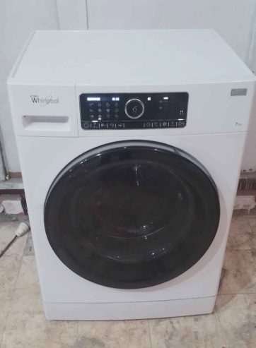Machine-a-laver-Whirlpool-en-tres-bon-etat-disponible-a-Bizerte