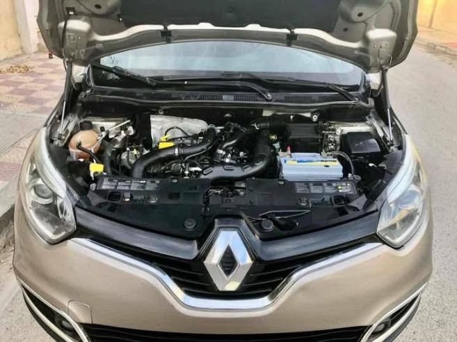 Moteur-Renault-Captur-compacte-pour-la-ville-a-vendre-a-Tunis