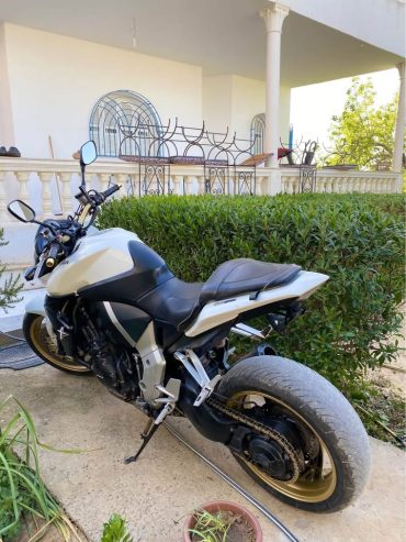 Moto-Honda-CB1000R-bien-entretenue-65000-km