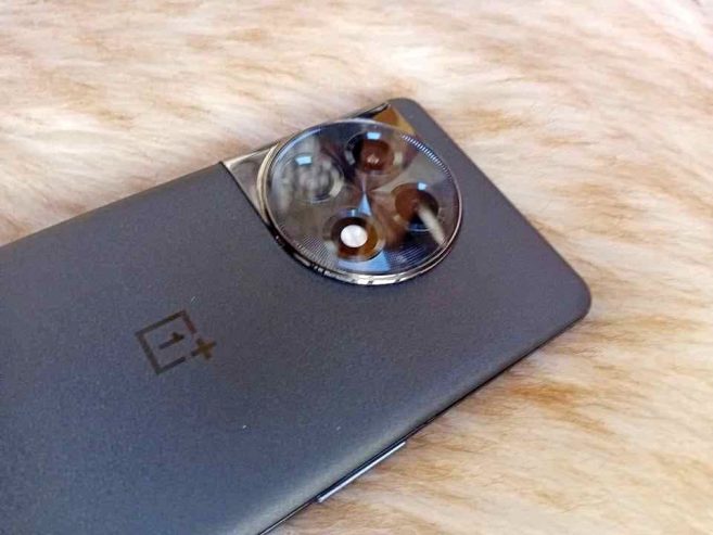 OnePlus-11R-5G-avec-ecran-AMOLED-120-Hz-a-vendre-a-Kasserine