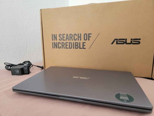 PC-portable-ASUS-D415DA-gris-avec-processeur-AMD-et-carte-graphique-Radeon