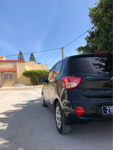 Petite-voiture-economique-ideale-pour-la-ville-en-Tunisie