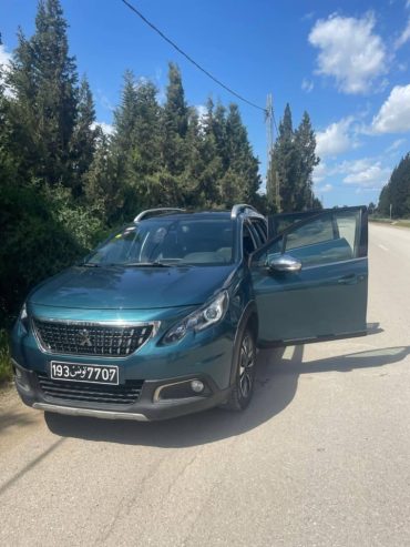 Peugeot-2008-essence-2016-a-El-Mourouj