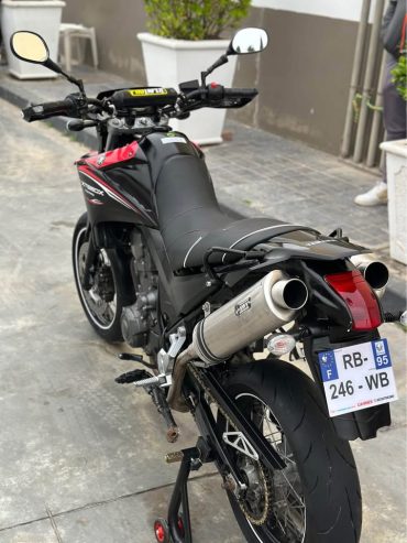 Pneus-neufs-Yamaha-TMAX-500-annee-2008-occasion-Tunisie