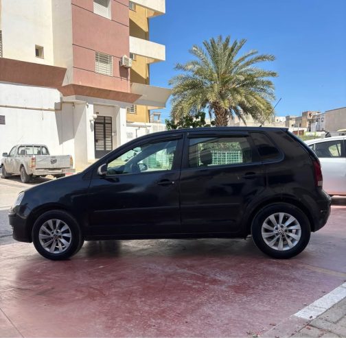 Polo-6-Tunisie-avec-jantes-alu-et-vitres-dorigine