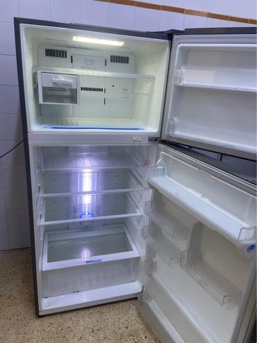 Refrigerateur-economique-LG-Silver-disponible-a-Borj-Touil