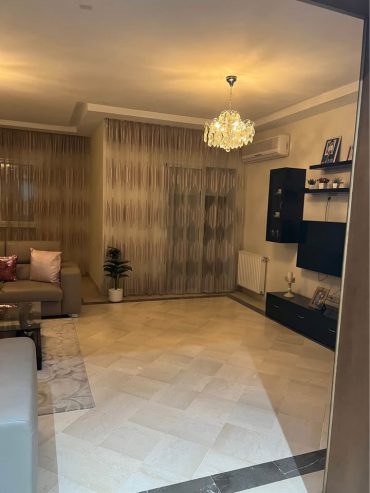 Salon-spacieux-dans-Appartement-S3-a-vendre-La-Soukra-haut-standing-residence-securisee
