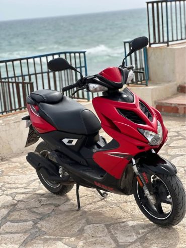 Scooter-MBK-Nitro-pneus-neufs-bien-entretenu-occasion-a-Nabeul-6500-dinars