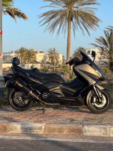 Scooter-YAMAHA-T-MAX-530-ABS-avec-faible-kilometrage-a-Djerba