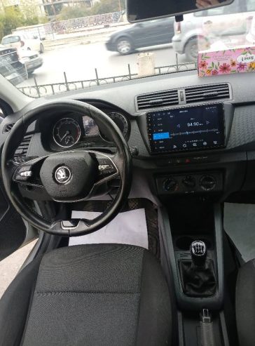 Skoda-Fabia-en-bon-etat-en-Tunisie