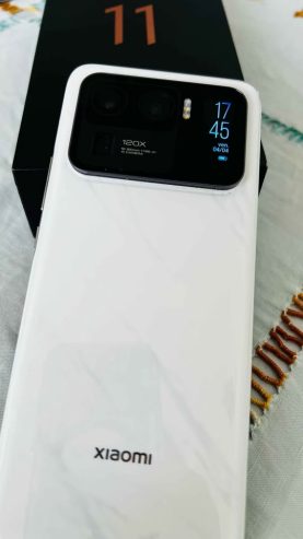 Smartphone-Xiaomi-11-Ultra-avec-camera-8K-batterie-5000-mAh-et-son-Harman-Kardon-disponible-en-Tunisie