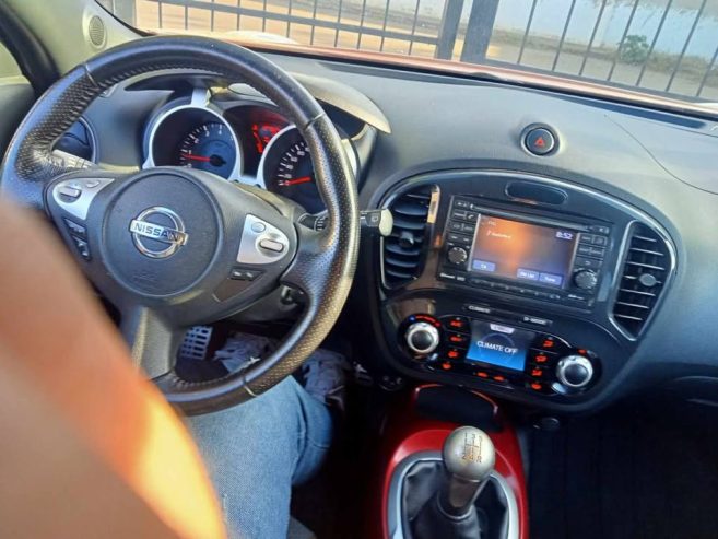 Tableau-de-bord-Nissan-Juke-avec-3-modes-conduite-sport-eco-normal-Djerba