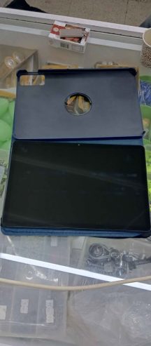 Tablette-Xiaomi-128Go-avec-etui-a-prix-reduit