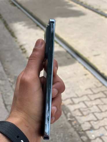 Telephone-5G-256-Go-RAM-18-Go-en-Tunisie