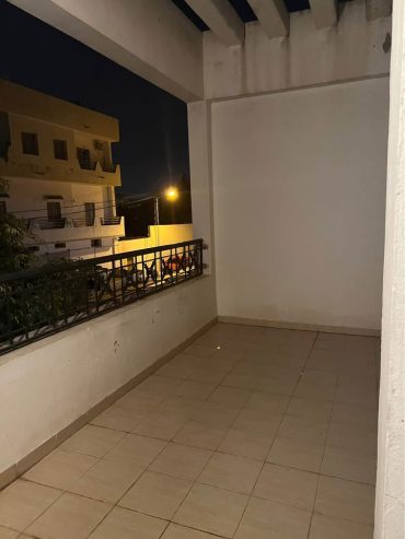 Terrasse-dans-appartement-S3-a-La-Soukra