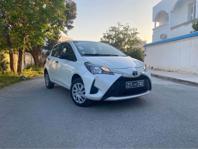 Toyota-Yaris-2019-essence-economique-a-vendre-Tunisie-avril-2025