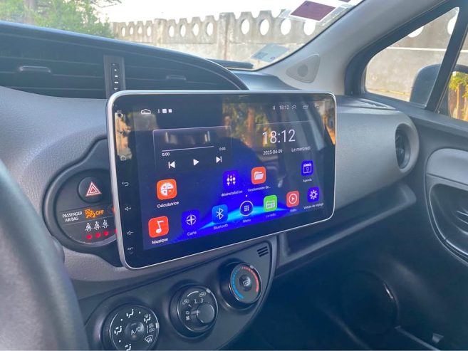 Toyota-Yaris-blanche-a-vendre-Tunis-2019-peinture-dorigine-80000-km