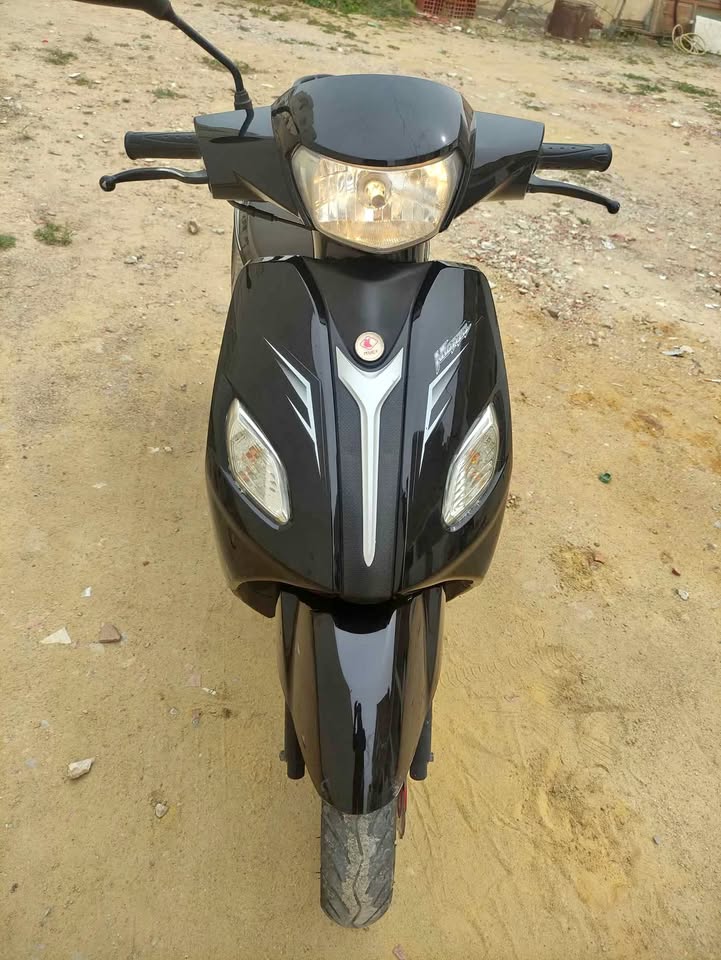 Vespa-Itucy-50cc-a-vendre-a-Sousse-modele-2024-bon-etat-prix-1600-dt