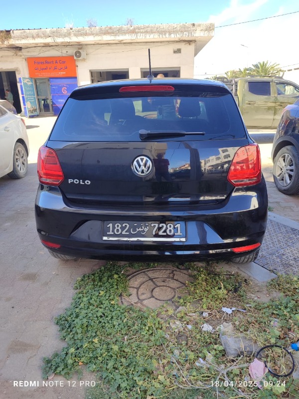 Voiture-polo-4cv-essence-noir-occasion-98000-km-tunisie