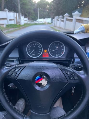 Volant-multifonctions-BMW-E60-520i-a-vendre-Tunisie