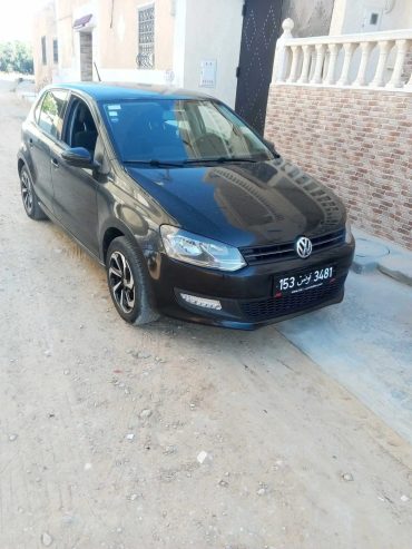Volkswagen-Polo-1.2L-Essence-avec-poste-Android-et-feux-LED