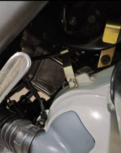 Vue-laterale-du-scooter-Gilera-200-4T-a-vendre