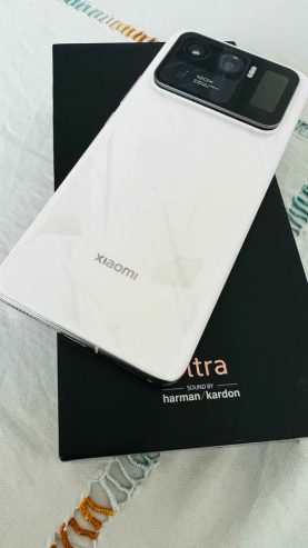 Xiaomi-11-Ultra-edition-limitee-avec-camera-triple-ecran-120Hz-disponible-a-Menzel-Bourguiba-prix-1350-dinars