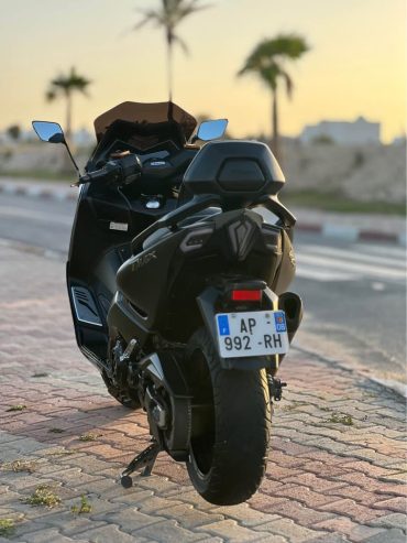YAMAHA-T-MAX-530-ABS-scooter-puissant-Tunisie-Djerba