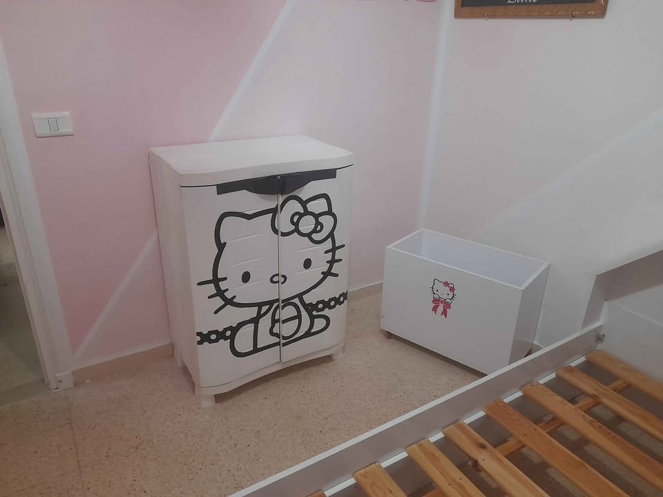 armoire-hello-kitty-dans-chambre-pour-fille-a-vendre-a-Tunis