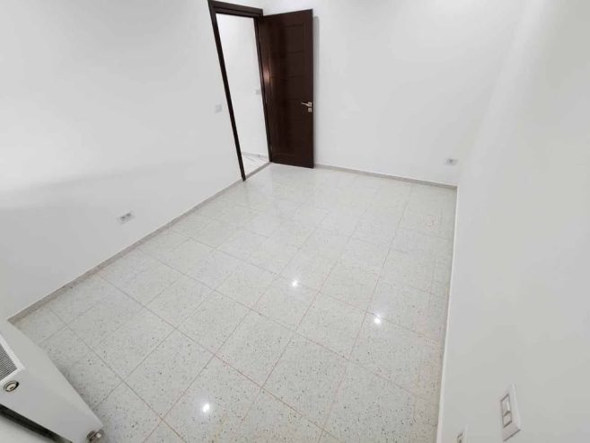chambre-dans-appartement-borj-louzir-proche-metro-ariana-securise