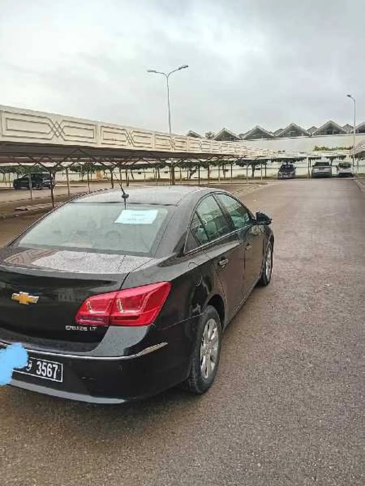 chevrolet-cruze-voiture-fiable-a-vendre-tunisie