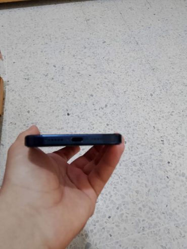 connecteur-chargeur-iPhone-15-Pro-Max