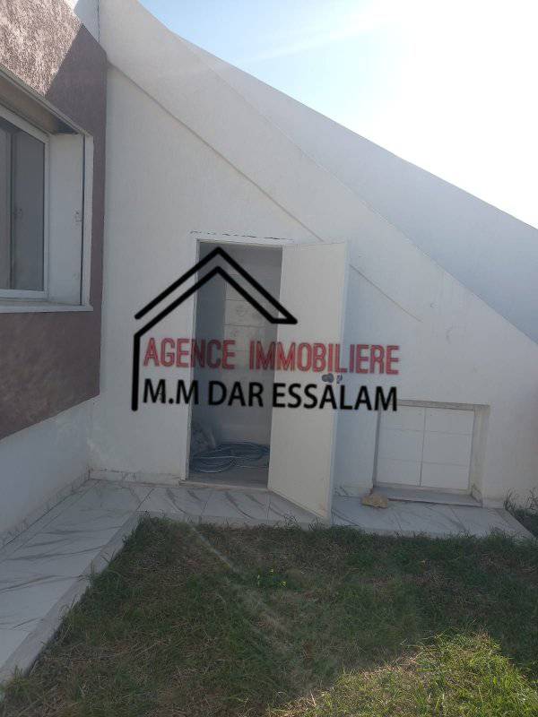 Maison Indépendante à Vendre à El Haouaria