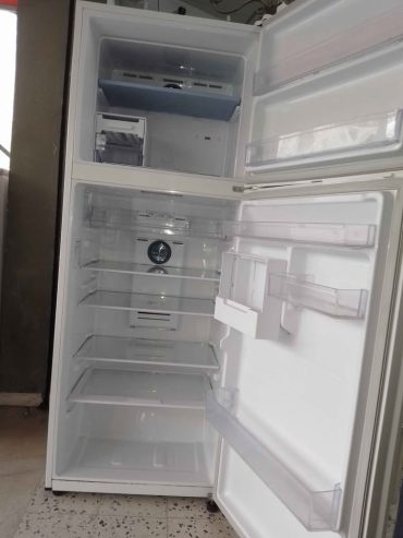 frigo-2-portes-avec-ecran-digital-samsung-tunisie