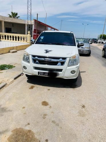 isuzu-dmax-fiable-occasion-65000dt-kairouan