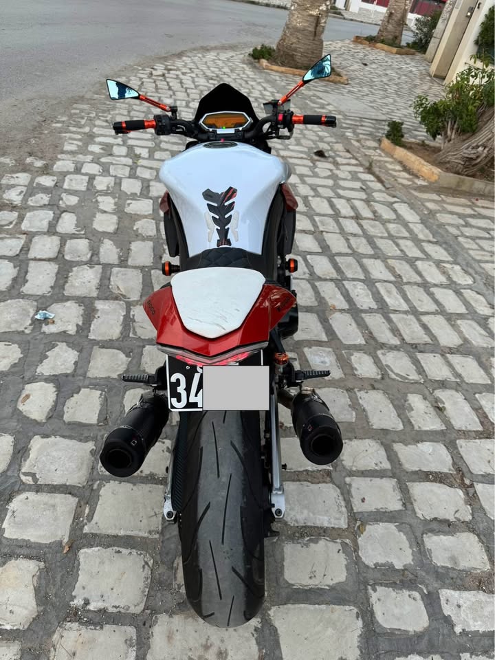 kawasaki-z1000-42000km-moto-performante-occasion-tunisie