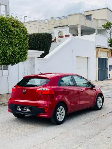 kia-rio-voiture-economique-fiable-doccasion-tunisie