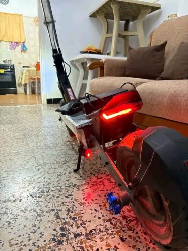 kukirin-g4-scooter-electrique-hautes-performances-a-vendre-oued-ellil