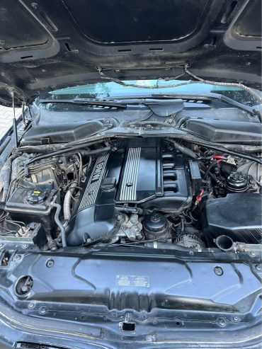 moteur-BMW-E60-avec-toit-ouvrant-et-sieges-chauffants