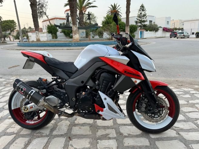 moto-1000cc-kawasaki-z1000-noir-rouge-serie-34