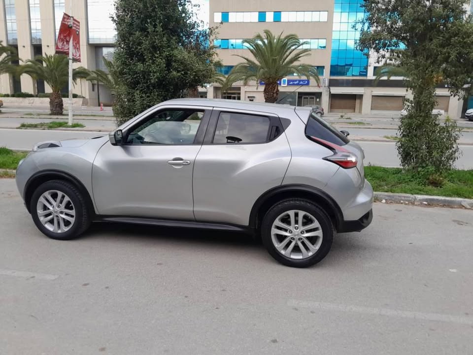 nissan-juke-gris-fonce-manuelle-6-cv-a-vendre