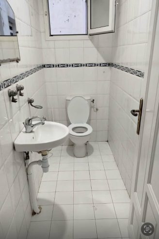 salle-deau-dans-appartement-Ennasr