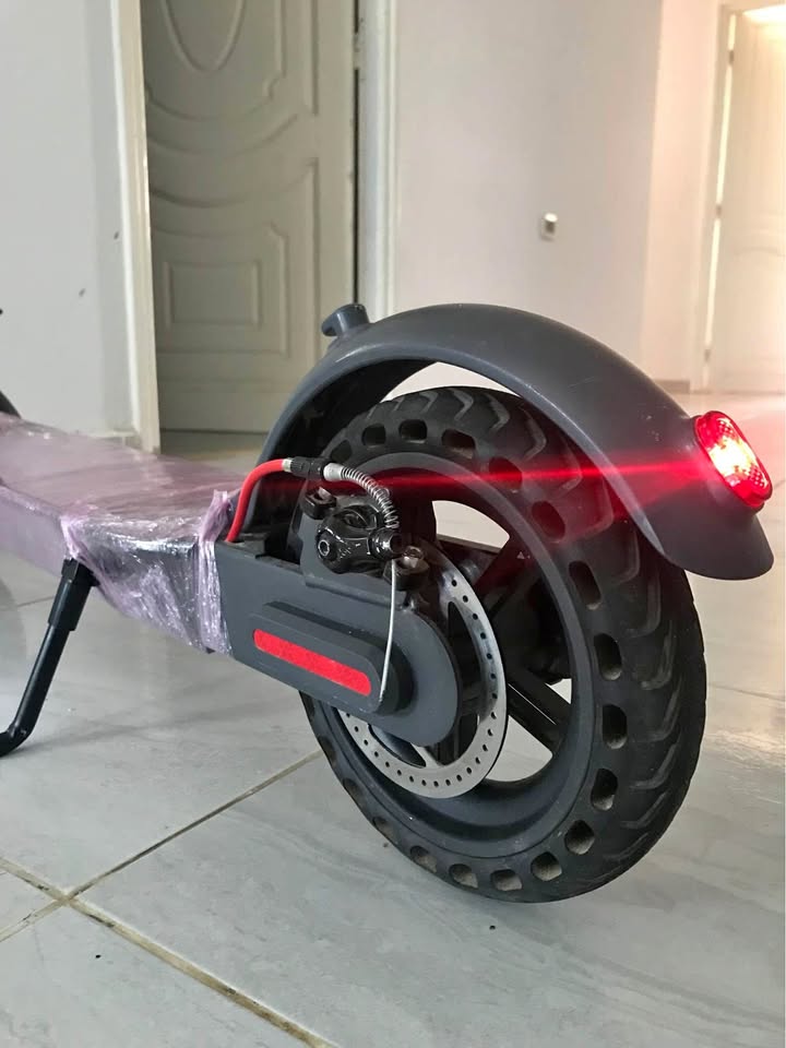 trottinette-electrique-bon-etat-a-vendre-monastir