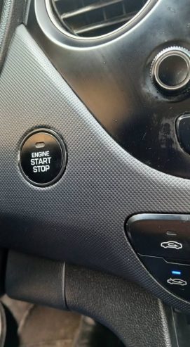 voiture-hyundai-grand-i10-2017-a-vendre-a-tunis
