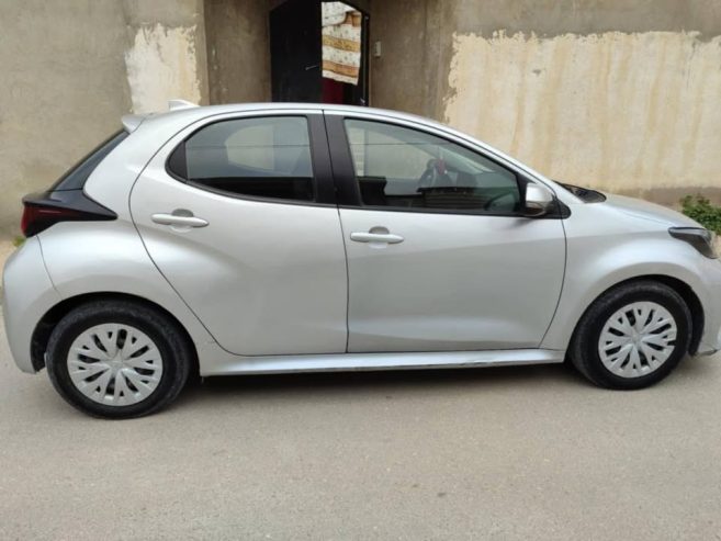 voiture-occasion-Toyota-yaris-2021-a-vendre-en-Tunisie