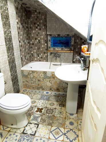 6-Bathroom-Winsome-House-1-