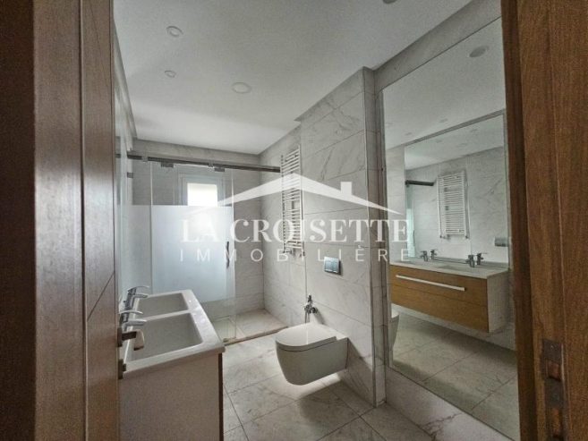Duplex s+3 avec jardin et piscine